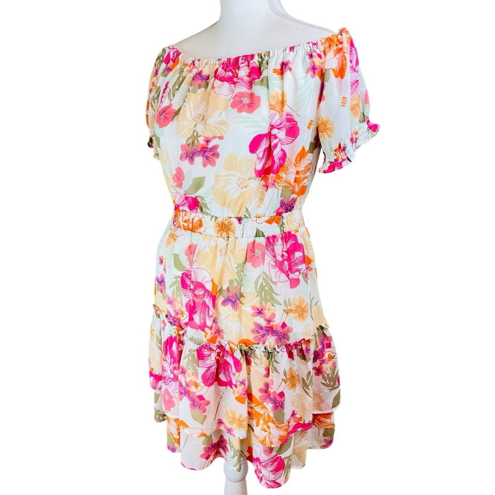 WAYF Spring Floral Off-Shoulder Dress Sz M Tiered Short Sleeve Coquette Feminine